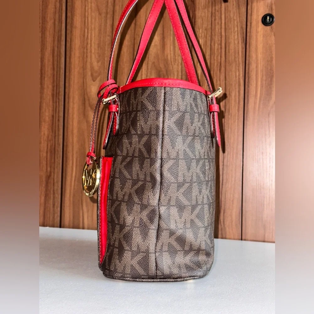 MICHAEL Michael Kors Jet Set Travel Medium
Logo Tote (EUC) - Picture 4 of 15